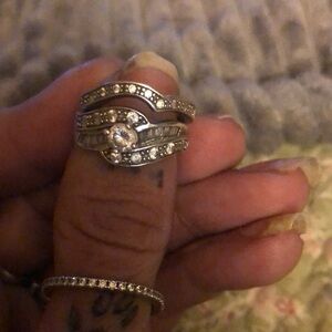 Women’s sterling silver wedding set